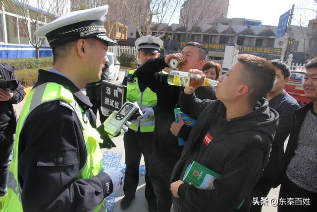 满分教育驾驶人进警营 现场体验酒驾危害