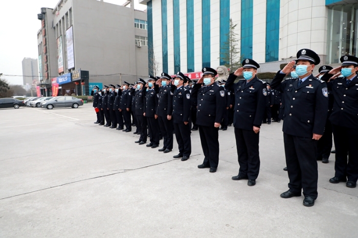 【致敬•警察节】临渭公安分局举行首个“中国人民警察节”升警旗仪式（图）